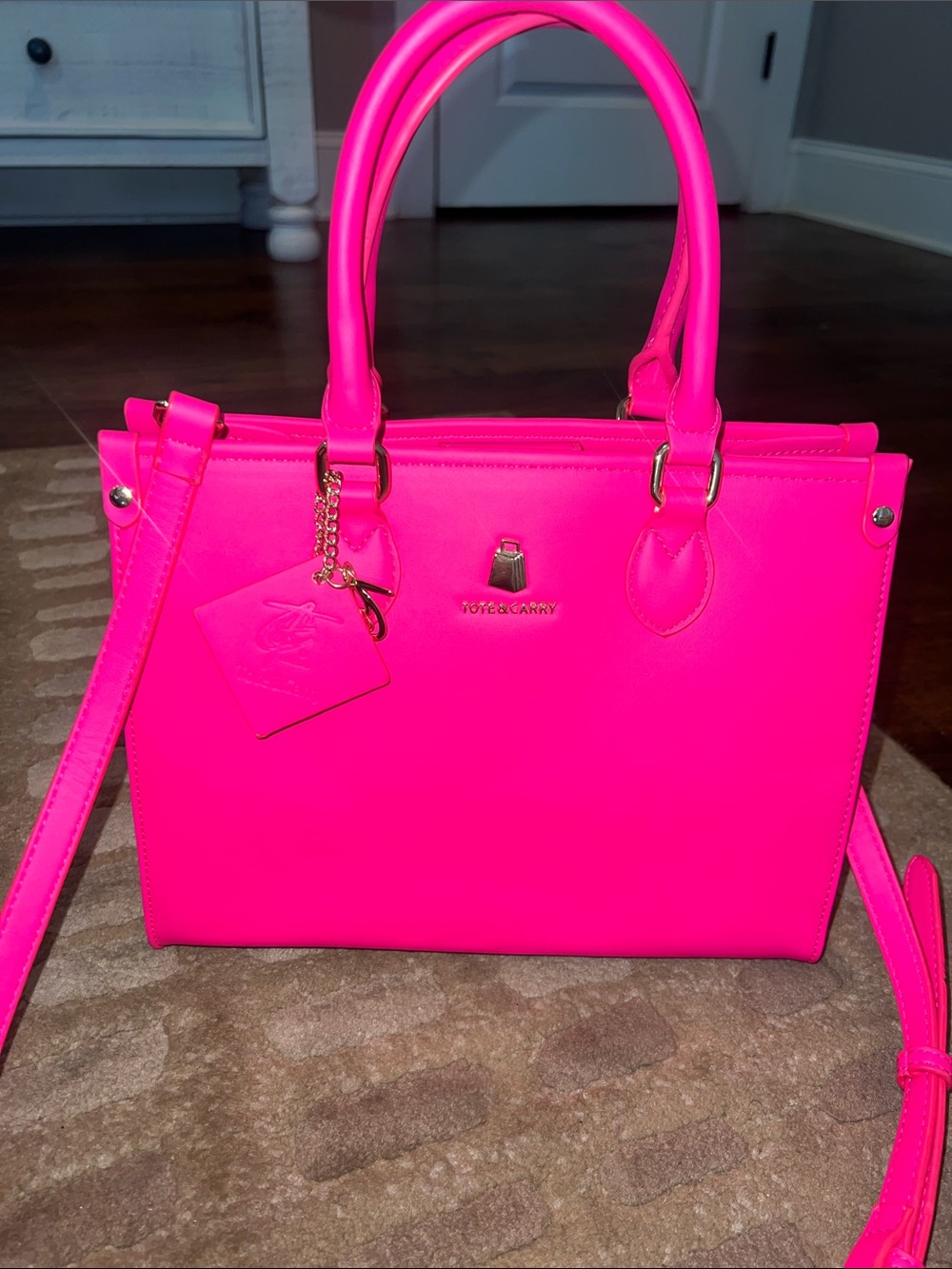 Tote & Carry Hot Pink Structured Satchel Handbag - like new !!